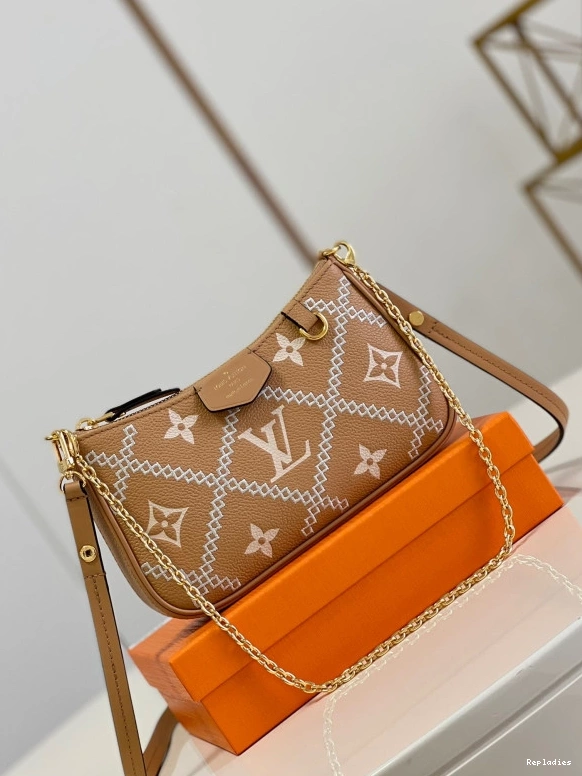 Fake Louis Bags POUCH LOUIS VUITTON STRAP ON EASY 0824